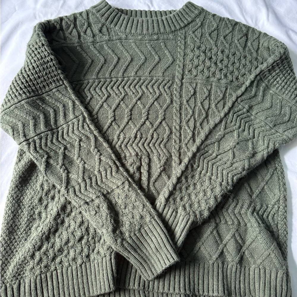 Time and Tru Olive Knit Sweater